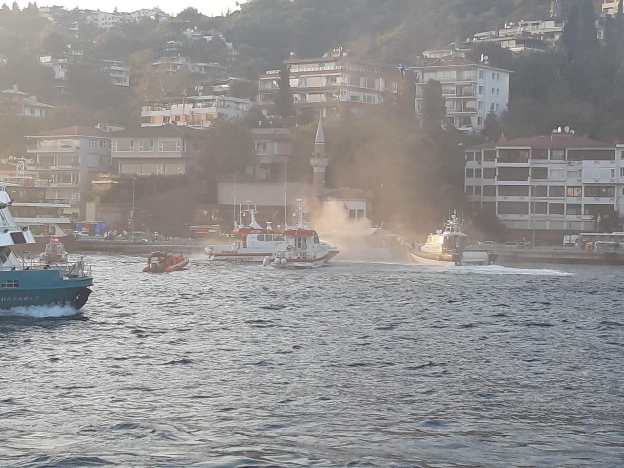 Bebek Sahili'nde yangın paniği! Lüks tekne alev aldı 2