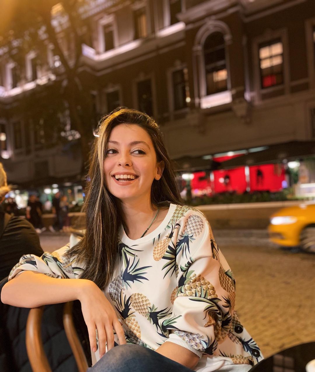 Yıllar içerisindeki değişimine inanamayacaksınız! Cennet Mahallesi'nin Ayşe'sini bir de şimdi görün 9