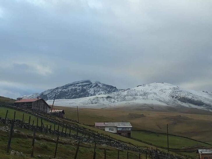 Bu fotoğraflar bugün çekildi! Karadeniz'in yüksek kesimleri beyaza büründü... 2