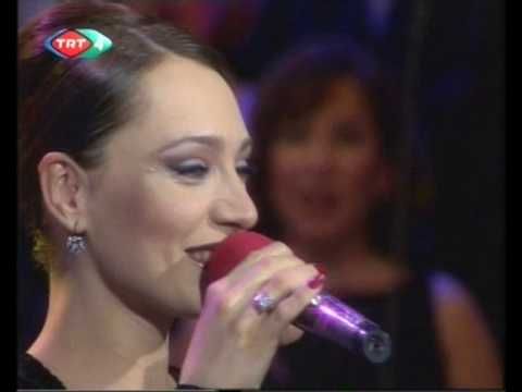 Türkiye'nin Angelina Jolie'si Umut Akyürek estetiği abarttı! Gün geçtikçe gençleşiyor 1
