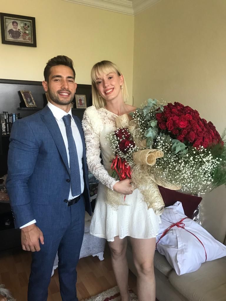 İbrahim Çolak yüzme antrenörü Seray Filiz ile nişanlandı 1