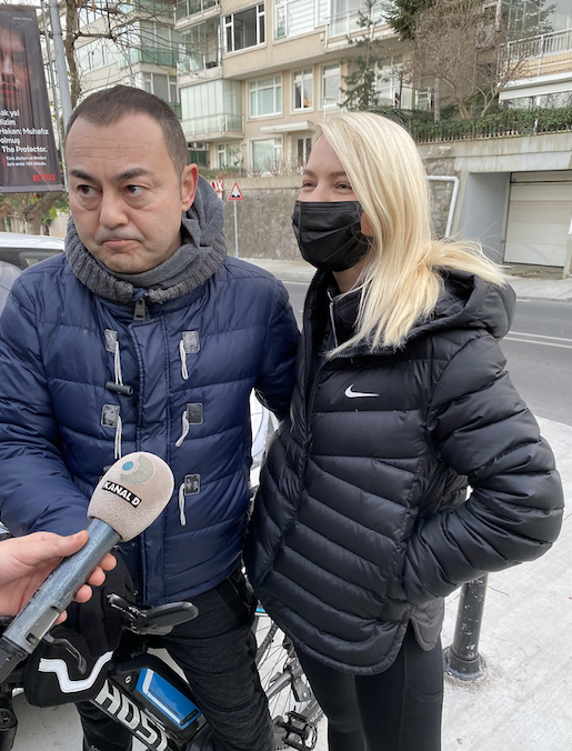 Seçil Gür'den sevgilisi Serdar Ortaç'ın eski eşi Chloe Loughnan ile ilgili çok konuşulacak itiraf 24