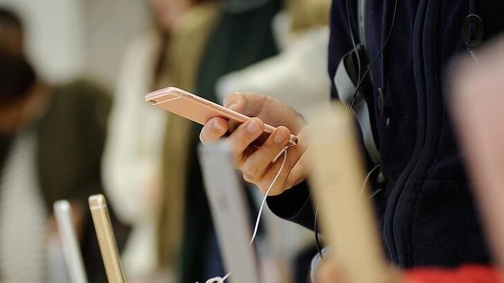 Cep telefonu piyasasında büyük hareketlilik! KDV kararı sonrası yüzde 20 indirim... 2