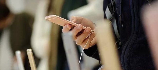 Cep telefonu piyasasında büyük hareketlilik! KDV kararı sonrası yüzde 20 indirim... 5