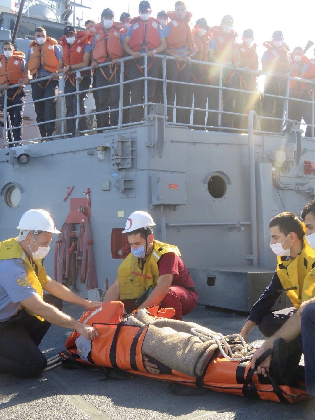 Genç Bahriyeliler, Çanakkale Şehitler Abidesi'ni selamladı! 3