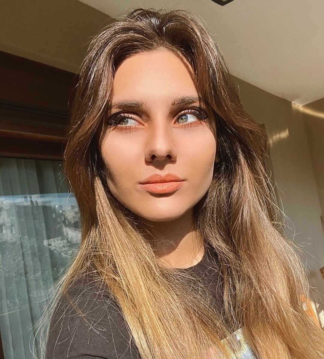 Survivor'daki halini unutun! Tuğçe Melis Demir estetik operasyonlarla bambaşka birine dönüştü 16