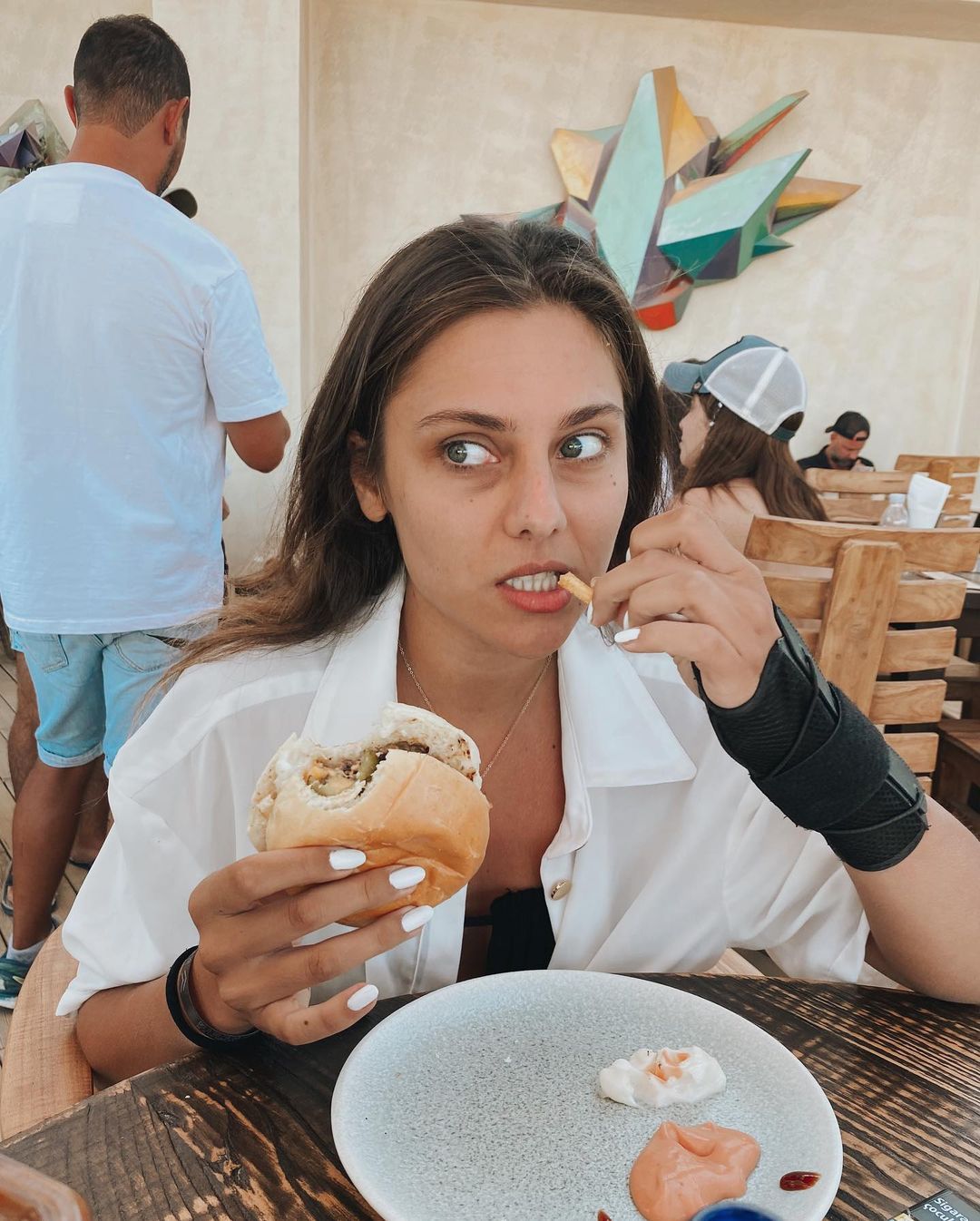 Survivor'daki halini unutun! Tuğçe Melis Demir estetik operasyonlarla bambaşka birine dönüştü 33