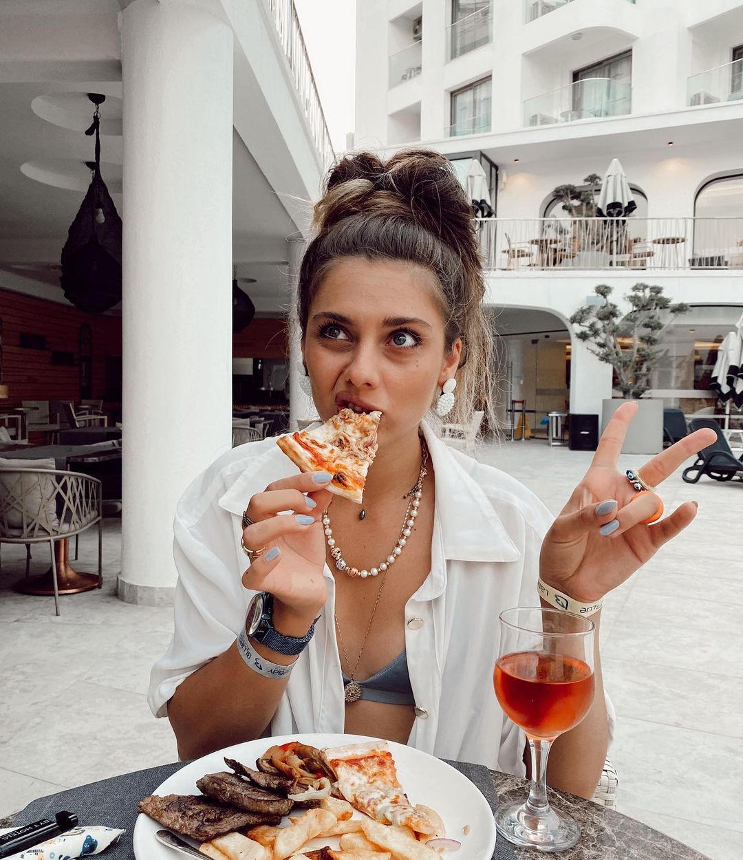Survivor'daki halini unutun! Tuğçe Melis Demir estetik operasyonlarla bambaşka birine dönüştü 39