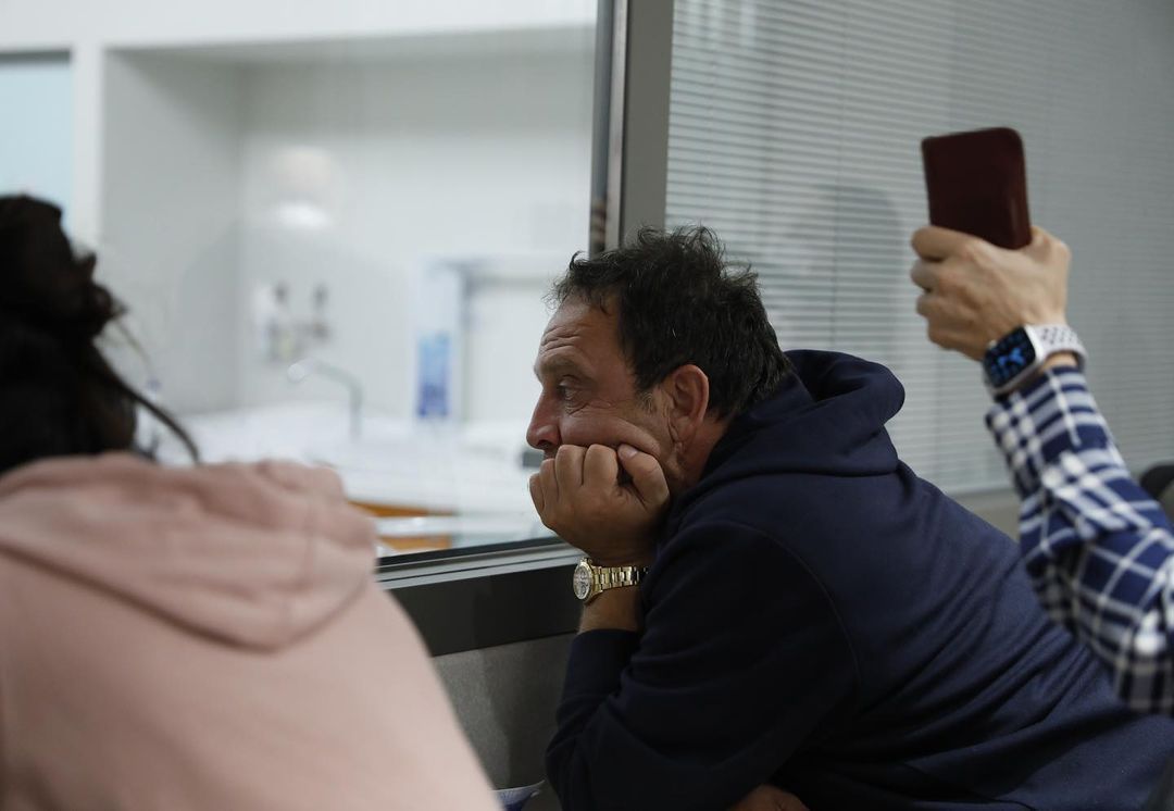 Oğlu Cem'i kucağına alan Aslışah Alkoçlar doğum yaptığı gün çekilen karelerini paylaştı 8