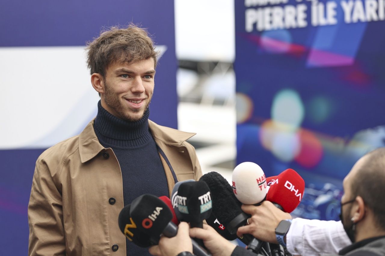 Gençlik ve Spor Bakan Mehmet Muharrem Kasapoğlu, Pierre Gasly ile bir araya geldi 1