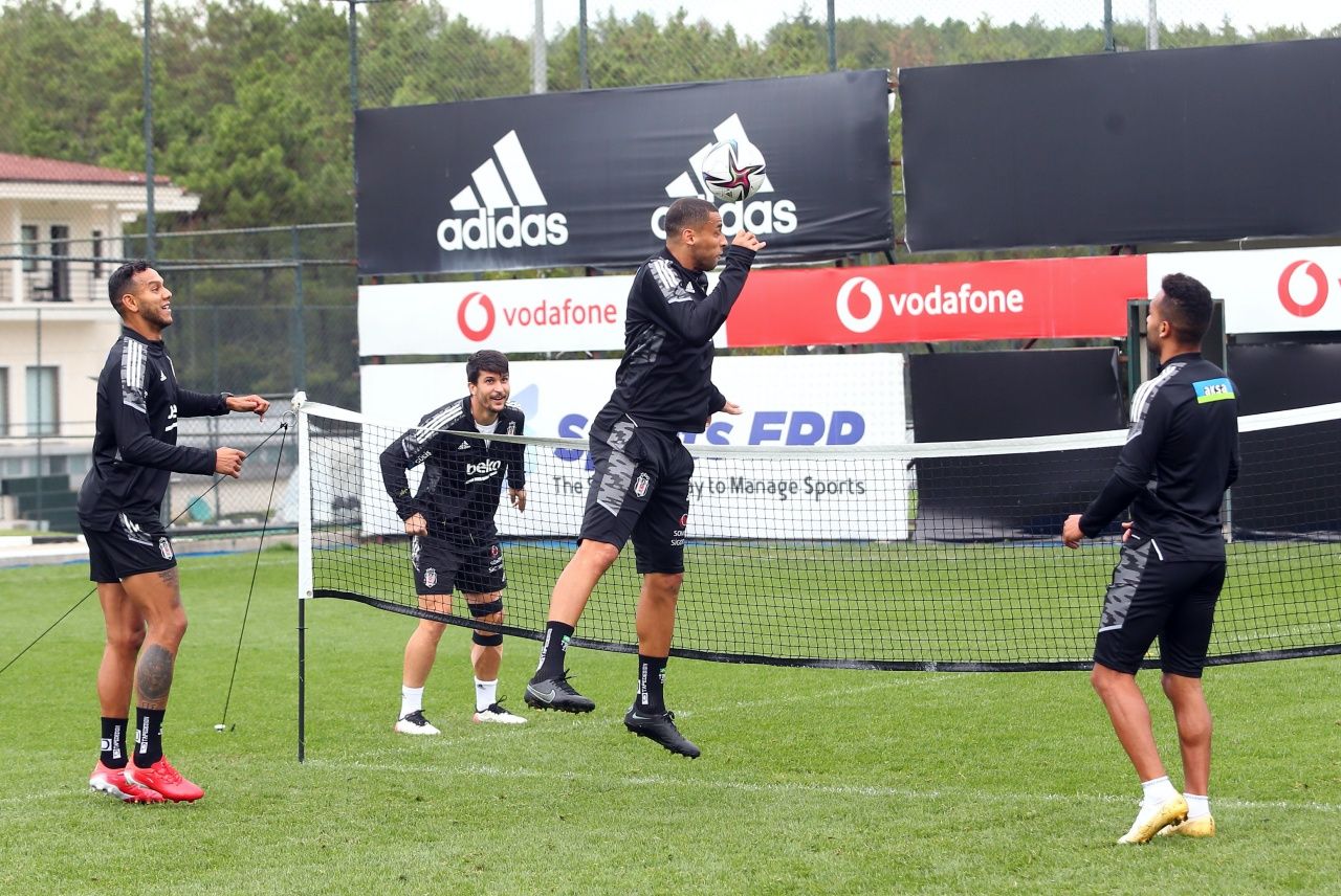 Alex Teixeira hırs küpü... Sambacı, Başakşehir'e bileniyor 4