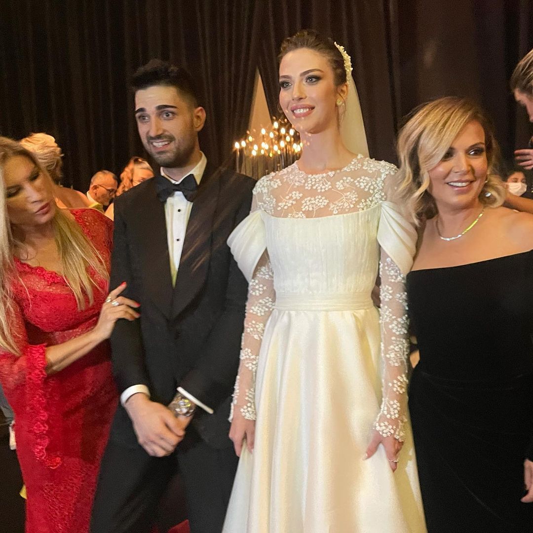 İbrahim Tatlıses'in oğlu İdo Tatlıses ile Yasemin Şefkatli'nin düğününden kareler! Gelinliği olay oldu 33