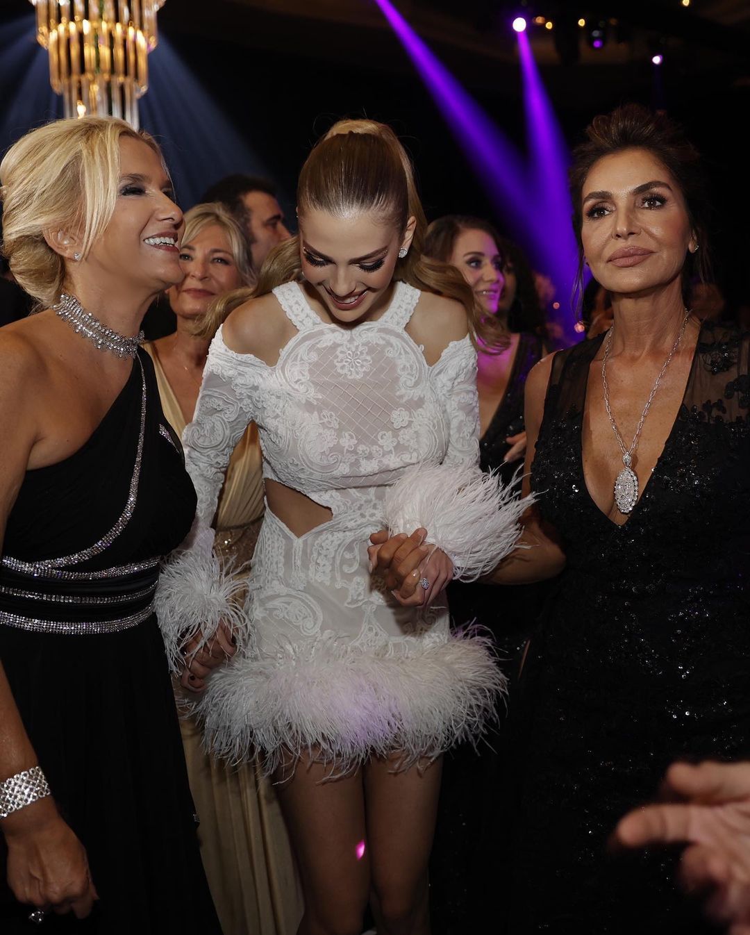 İbrahim Tatlıses'in oğlu İdo Tatlıses ile Yasemin Şefkatli'nin düğününden kareler! Gelinliği olay oldu 39