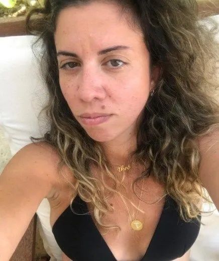 Kerem Bürsin ailesiyle birlikte poz verdi! Kız kardeşini görenler şaştı kaldı! Hande'dan daha güzel! 15