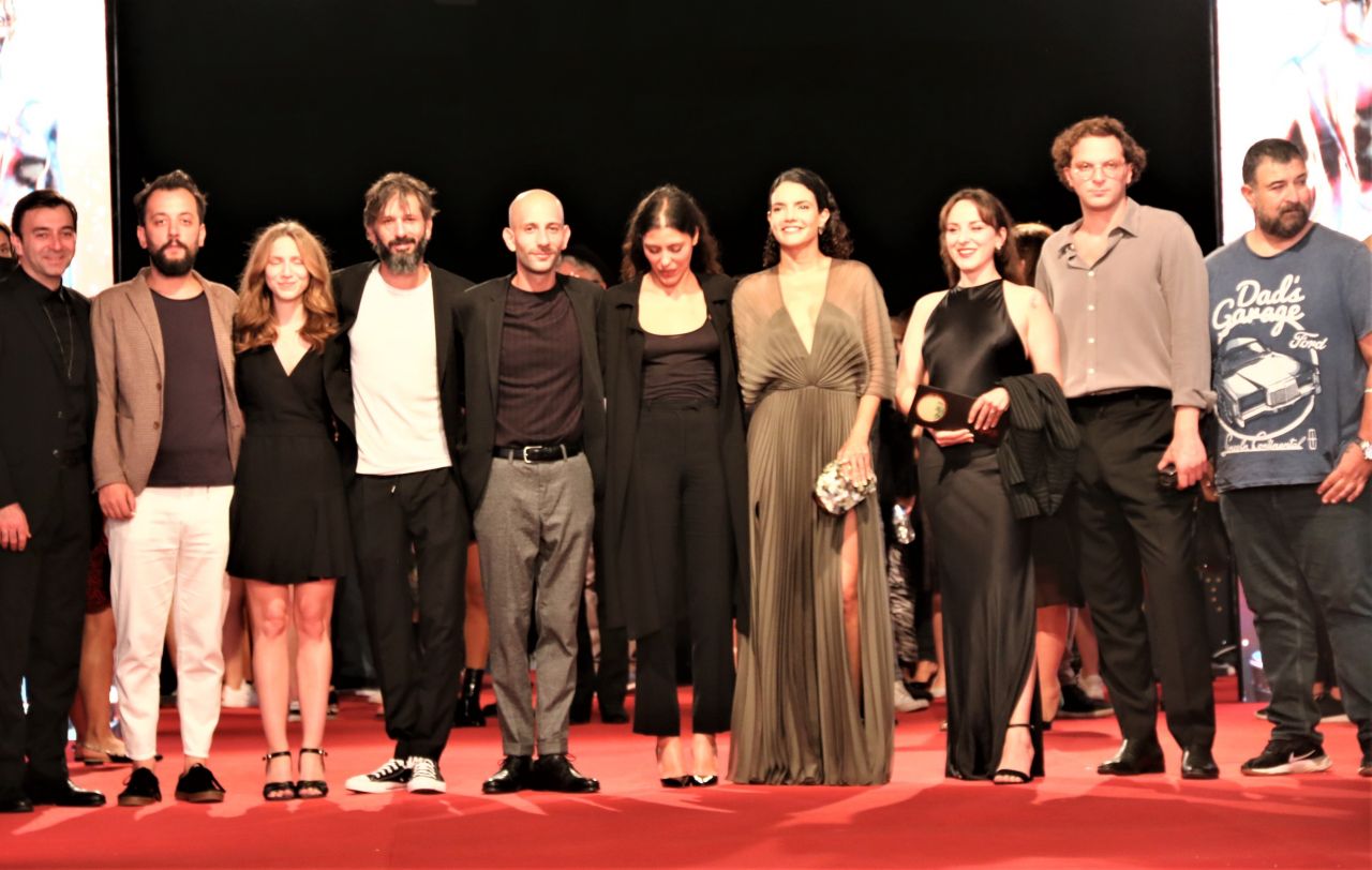 58'inci Antalya Altın Portakal Film Festivali’nde kırmızı halıda şıklık yarışı 26