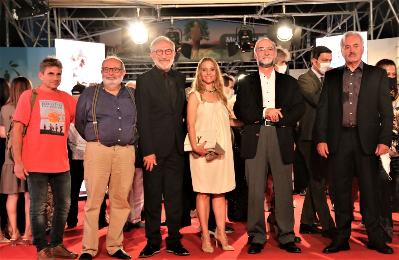 58'inci Antalya Altın Portakal Film Festivali’nde kırmızı halıda şıklık yarışı 22