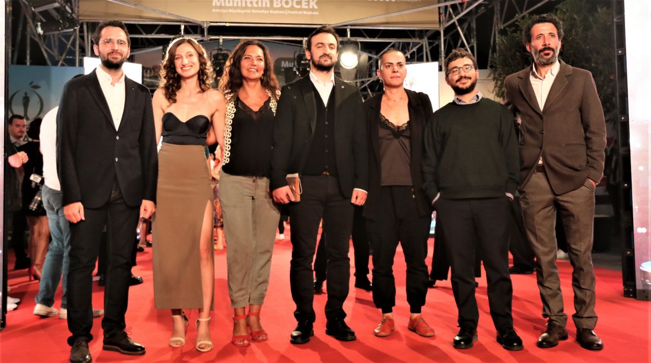 58'inci Antalya Altın Portakal Film Festivali’nde kırmızı halıda şıklık yarışı 30