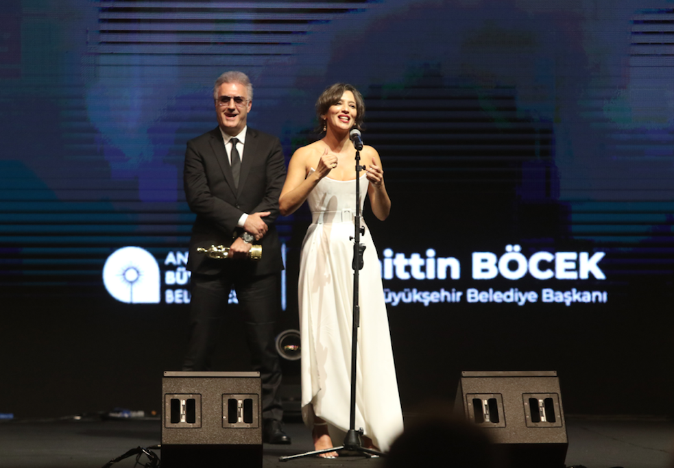 58'inci Antalya Altın Portakal Film Festivali’nde kırmızı halıda şıklık yarışı 38