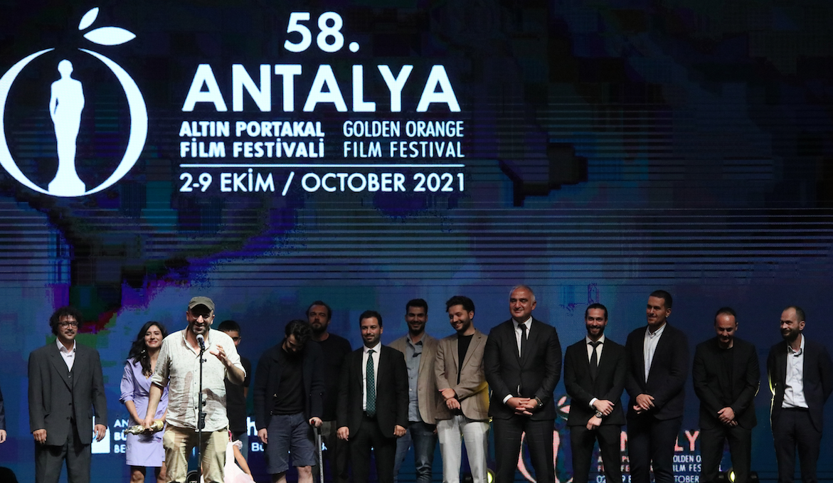 58'inci Antalya Altın Portakal Film Festivali’nde kırmızı halıda şıklık yarışı 25