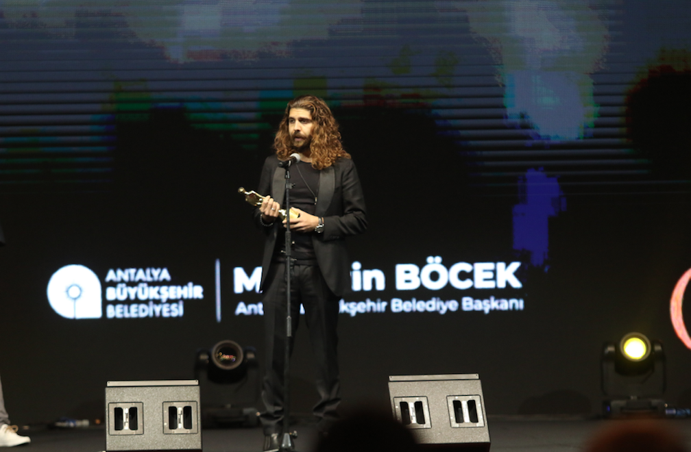 58'inci Antalya Altın Portakal Film Festivali’nde kırmızı halıda şıklık yarışı 36