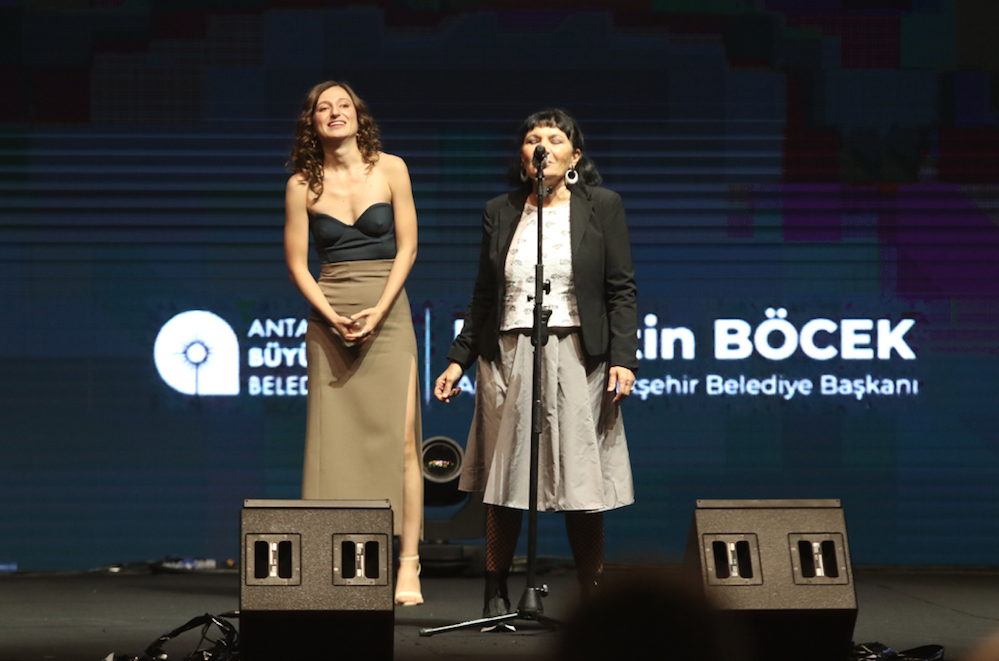 58'inci Antalya Altın Portakal Film Festivali’nde kırmızı halıda şıklık yarışı 20