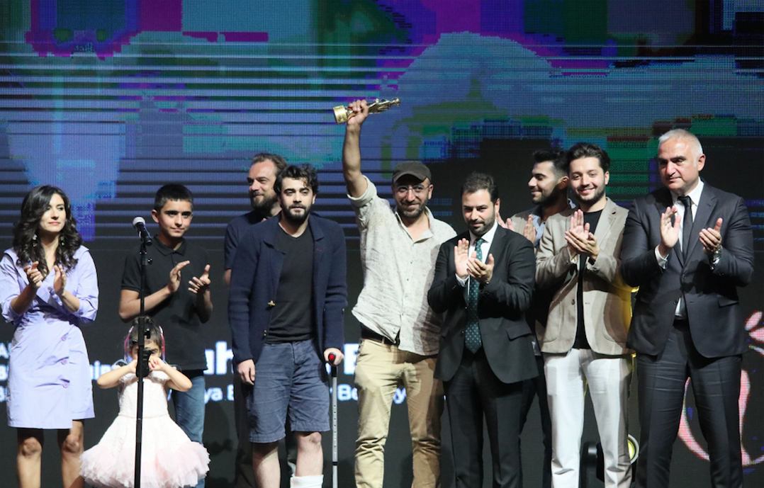 58'inci Antalya Altın Portakal Film Festivali’nde kırmızı halıda şıklık yarışı 32