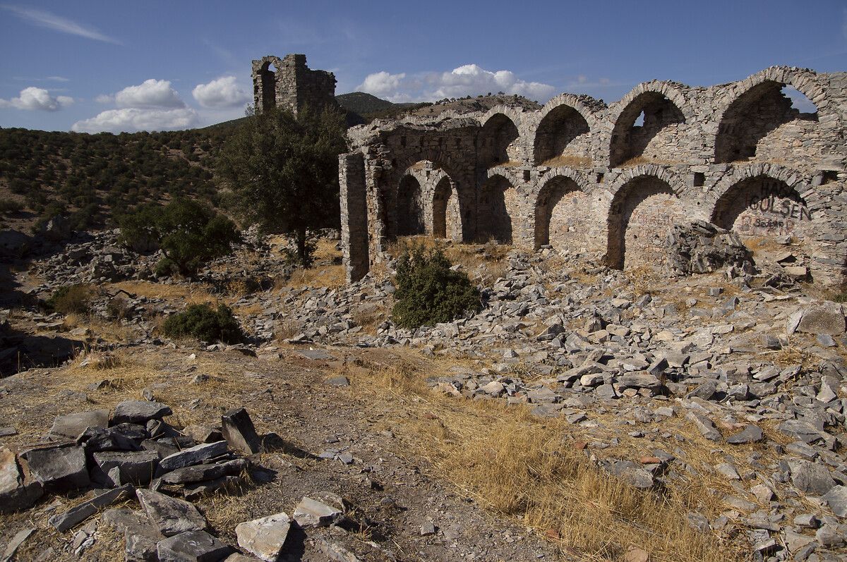 Aydın'da 1800'lerden kalma az bilinen tarihi bir köy: 'Eski Doğanbey Köyü' 1