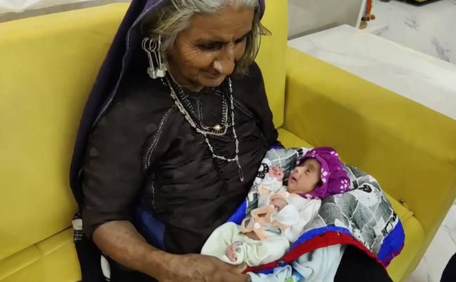 Dünya bu çifti konuşuyor! Biri 70, diğeri 75 yaşında... Evlat hasretleri 45 yılın sonunda dindi... 7