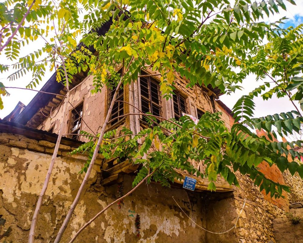 Elazığ'da zamana karşı direnen bir mahalle: Hüseynik Mahallesi 2