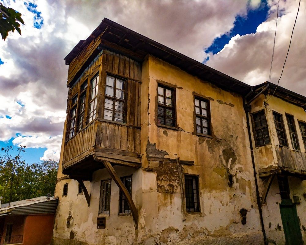 Elazığ'da zamana karşı direnen bir mahalle: Hüseynik Mahallesi 4