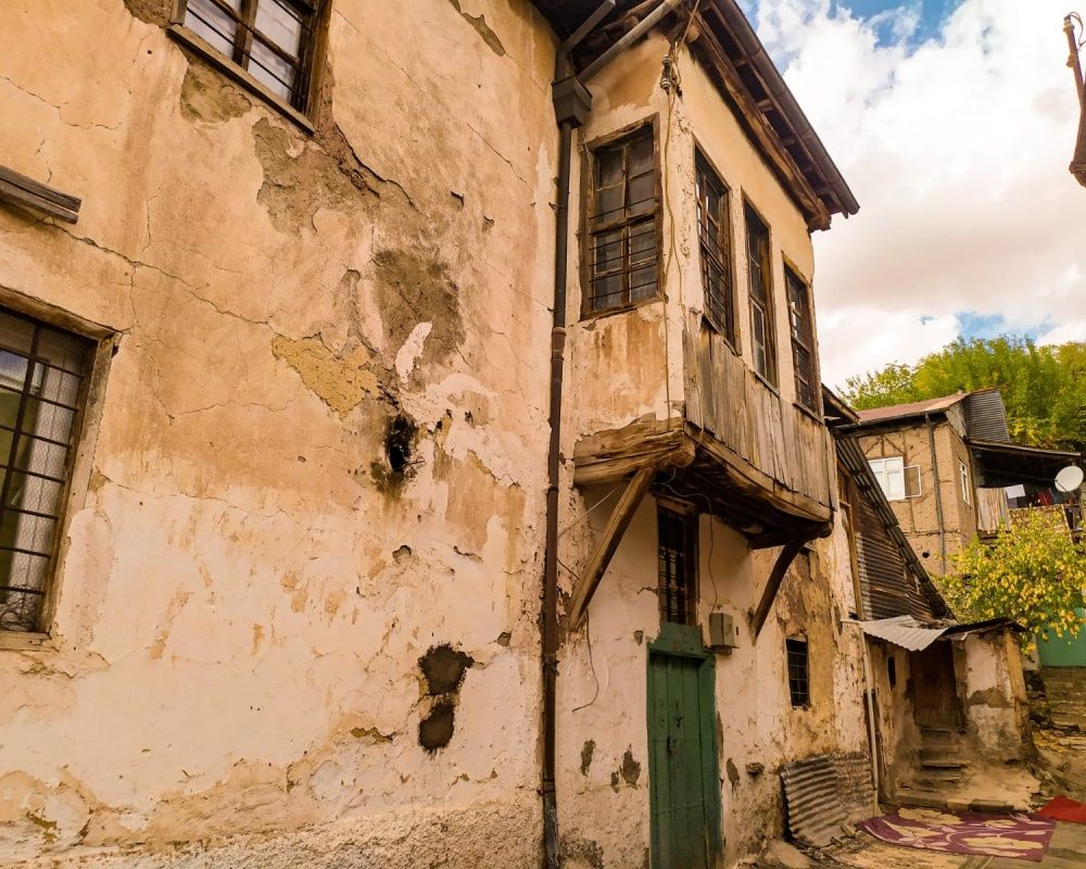 Elazığ'da zamana karşı direnen bir mahalle: Hüseynik Mahallesi 5