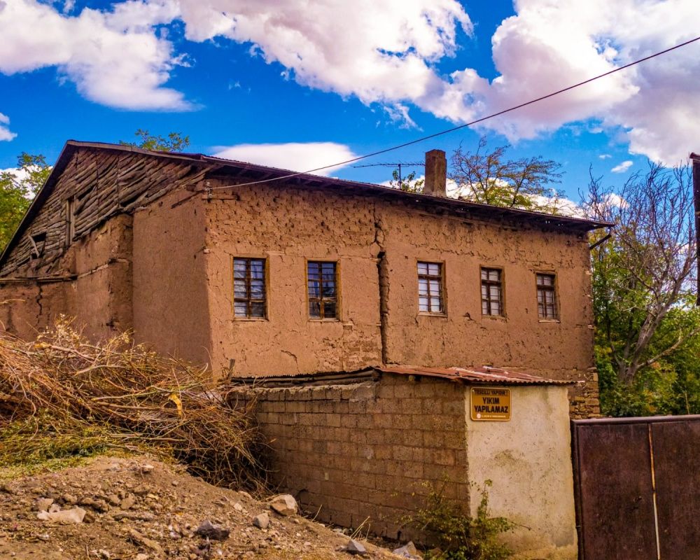 Elazığ'da zamana karşı direnen bir mahalle: Hüseynik Mahallesi 11