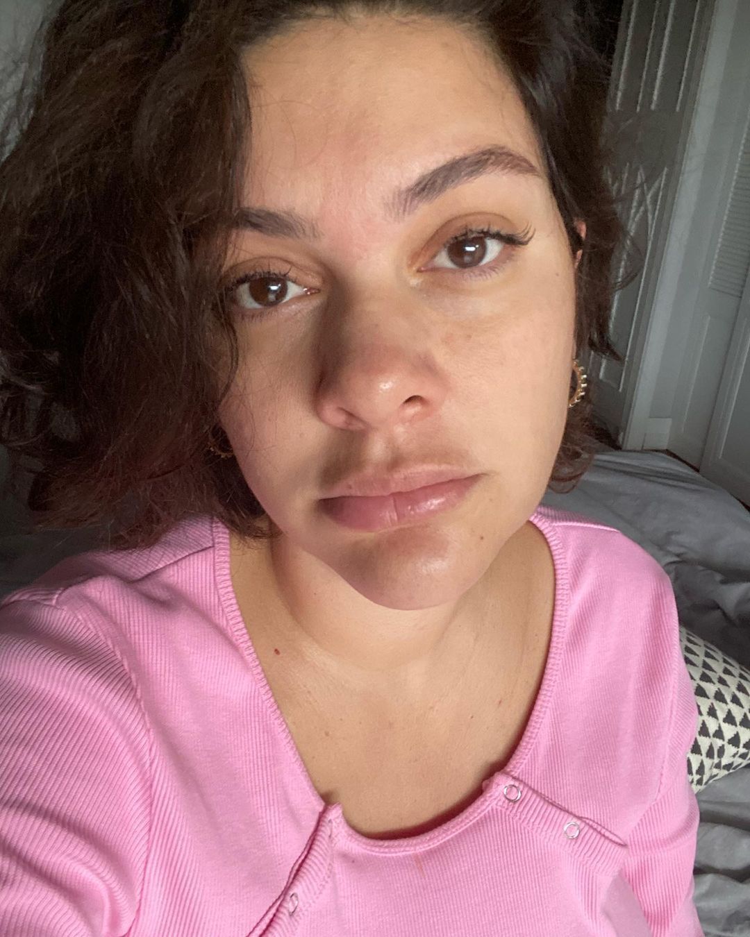 Üçüncü kez anne olmaya hazırlanan Bergüzar Korel'den makyajsız paylaşım! Duru haliyle büyüledi 6