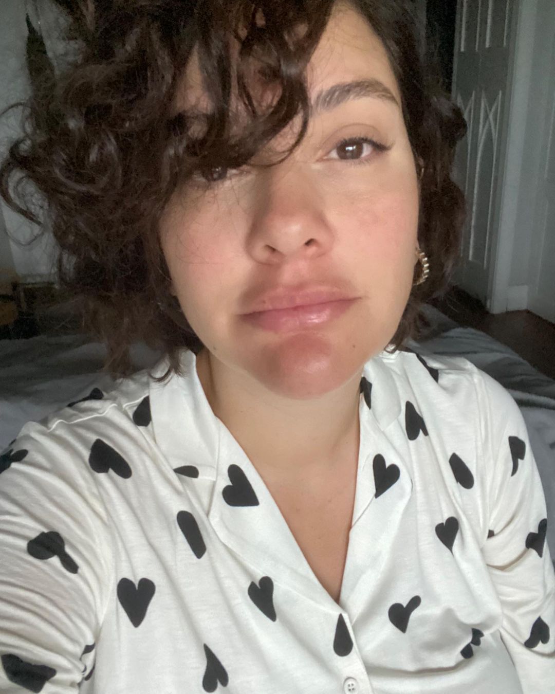 Üçüncü kez anne olmaya hazırlanan Bergüzar Korel'den makyajsız paylaşım! Duru haliyle büyüledi 8