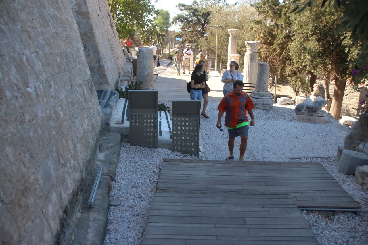 2021 yılında yerli ve yabancı turistler restorasyonu tamamlanan Bodrum Kalesi’ne akın etti 4