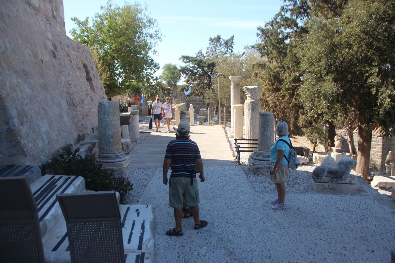 2021 yılında yerli ve yabancı turistler restorasyonu tamamlanan Bodrum Kalesi’ne akın etti 5