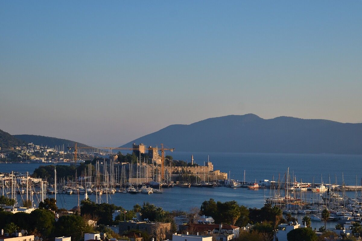 2021 yılında yerli ve yabancı turistler restorasyonu tamamlanan Bodrum Kalesi’ne akın etti 28