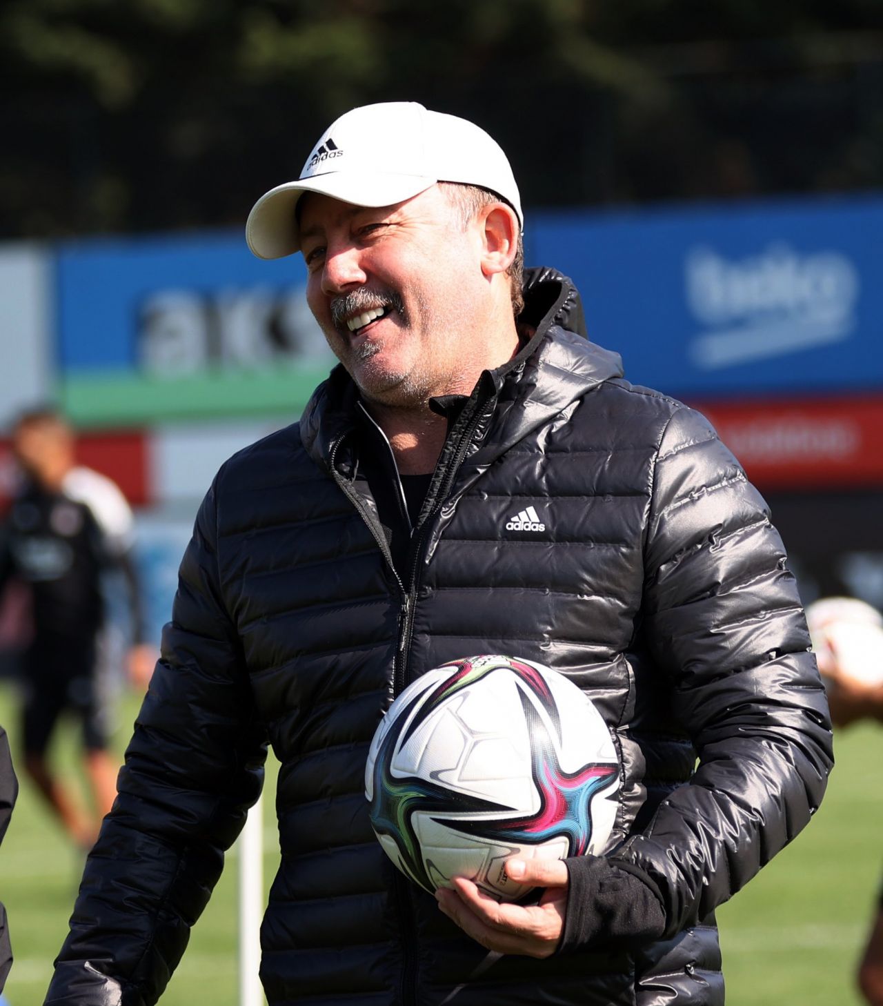 Beşiktaş'ın derbi hazırlıkları... Galatasaray galibiyeti primini duyan futbolcuların yüzü gülüyor 4