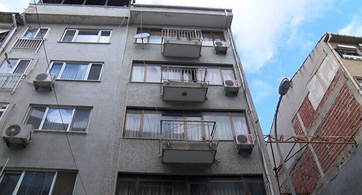 Kadıköy'de penceresiz 'doğa manzaralı' ev için istenen kira hayrete düşürdü!  Emlakçı 'Rağbet çok, beğenmeyen gelmesin' diyor! 1