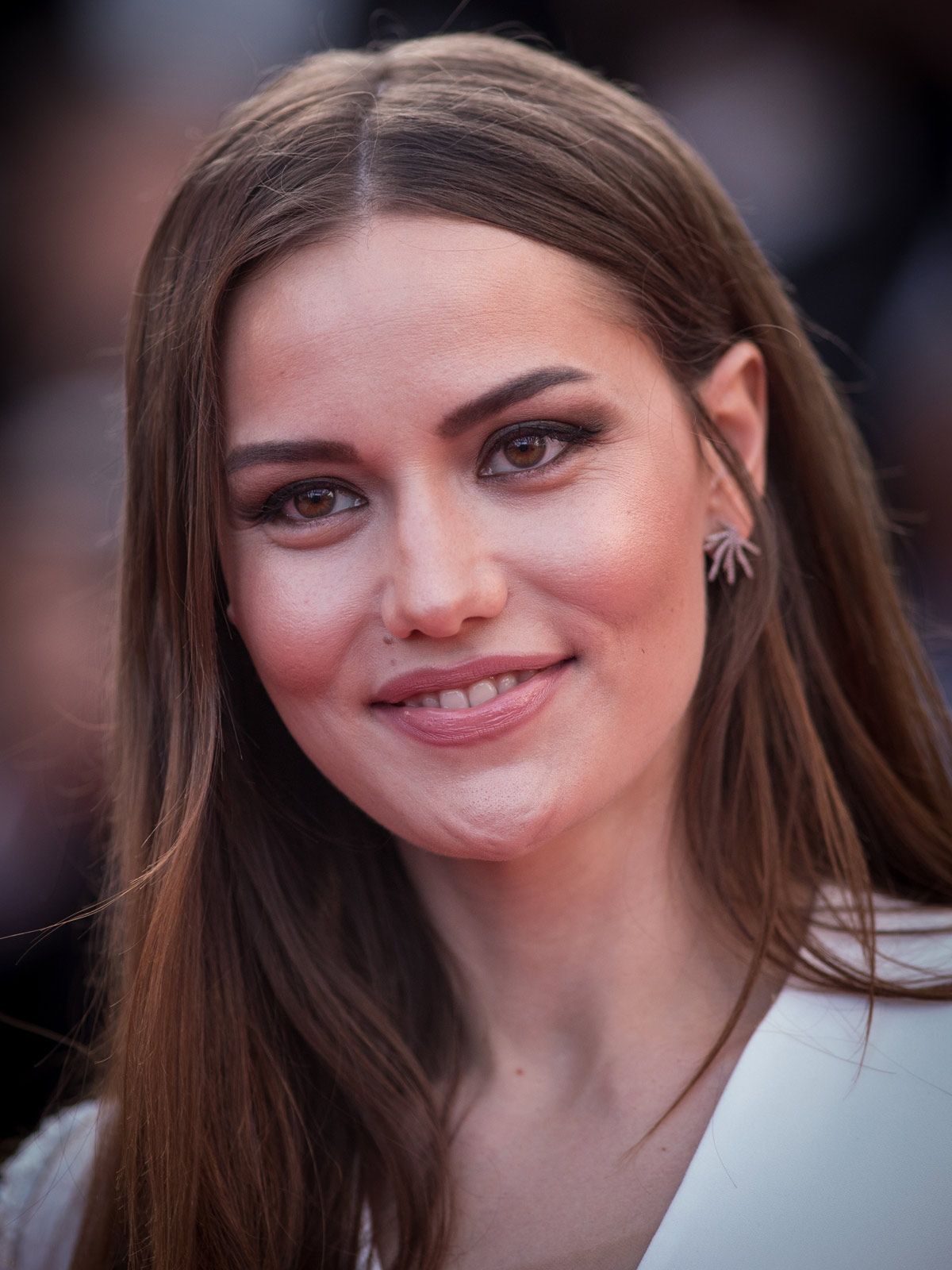Fahriye Evcen sanal linç yedi! Verdiği poz hayranlarını deliye döndürdü! Şeyma'nın yolundan gidiyor! 3