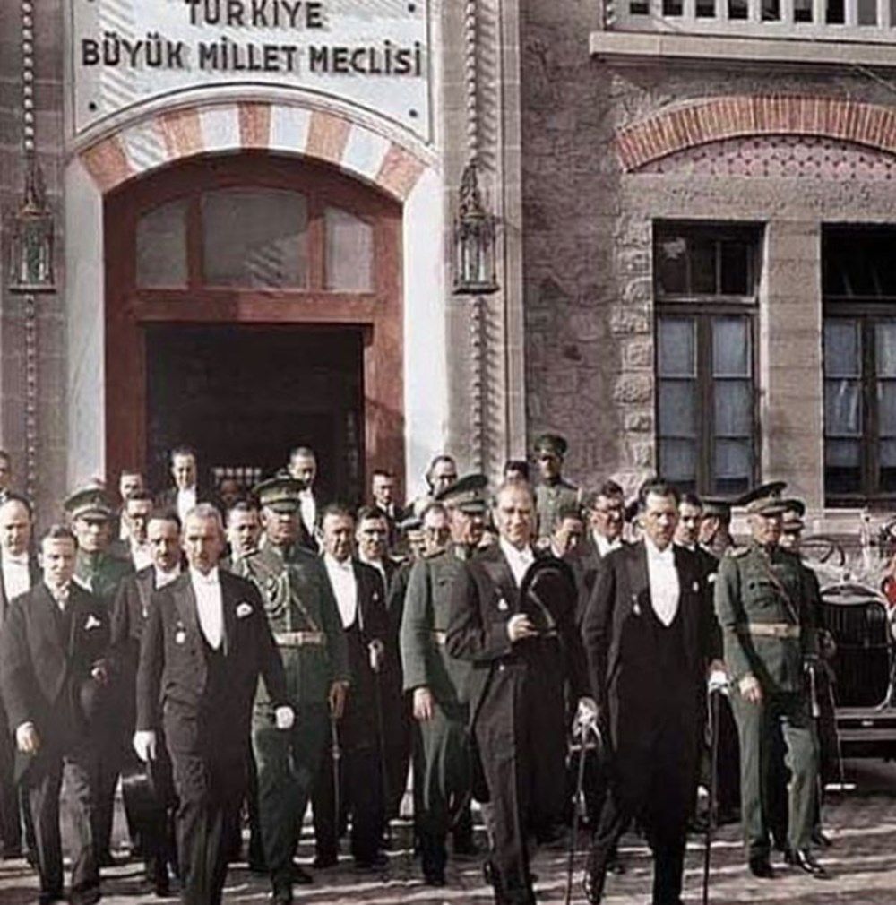 Türk milletinin bağımsızlık ateşinin yıl dönümü! İşte 98 yıl önce Millet Meclisi'nde yaşananlar... 15