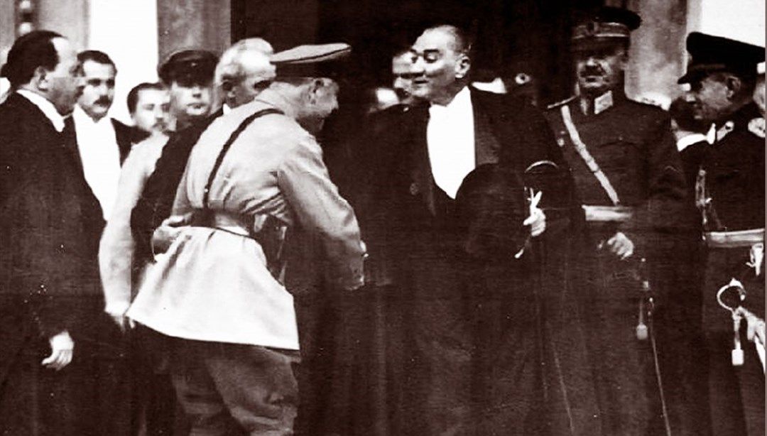 Türk milletinin bağımsızlık ateşinin yıl dönümü! İşte 98 yıl önce Millet Meclisi'nde yaşananlar... 11