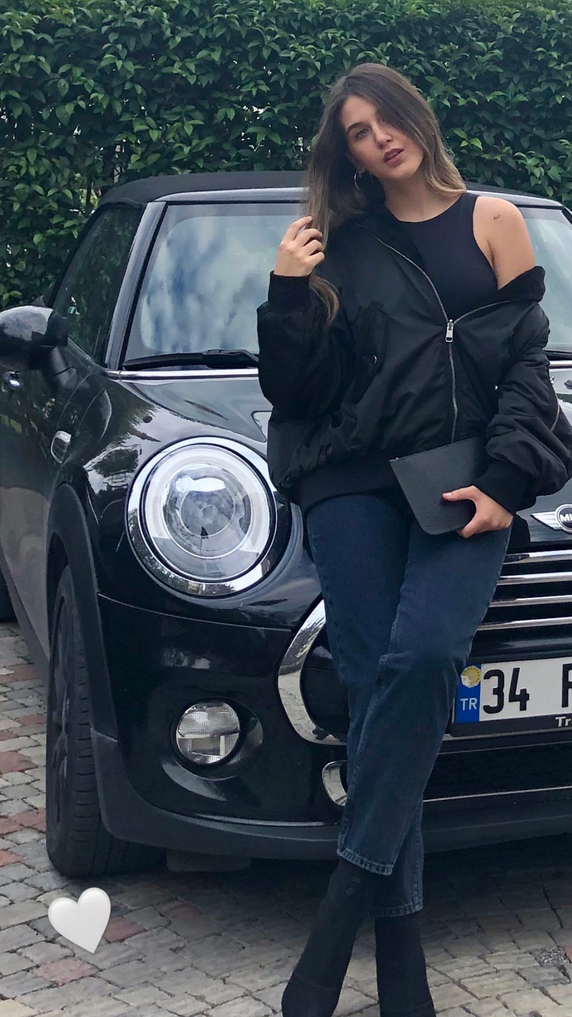 Emine Ün ile Emre Kınay'ın kızları Duru Kınay güzelliğiyle büyüledi! Annesini bile gölgede bıraktı 8