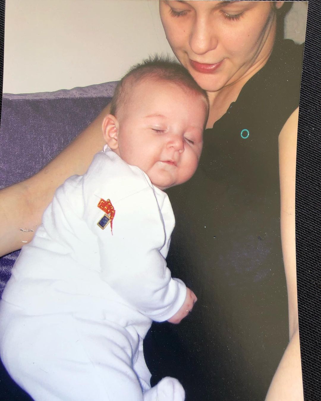 Emine Ün ile Emre Kınay'ın kızları Duru Kınay güzelliğiyle büyüledi! Annesini bile gölgede bıraktı 5