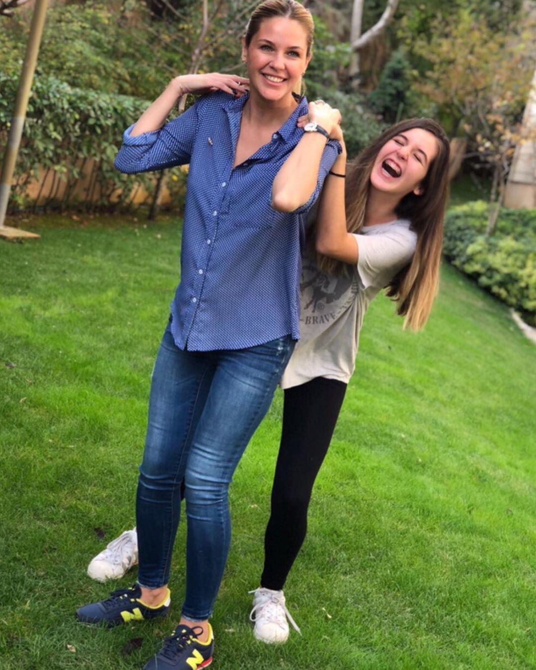 Emine Ün ile Emre Kınay'ın kızları Duru Kınay güzelliğiyle büyüledi! Annesini bile gölgede bıraktı 16