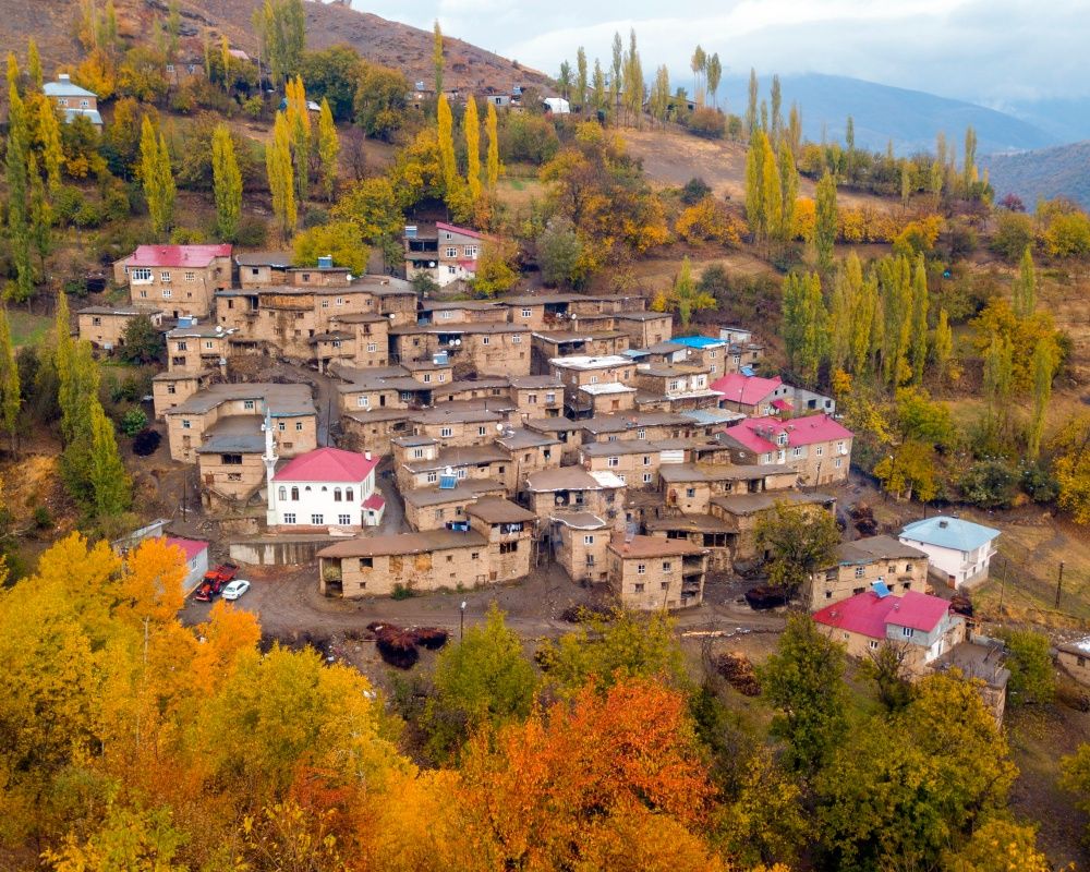 Hizan’ın taş evleri ziyaretçi akınına uğruyor 1