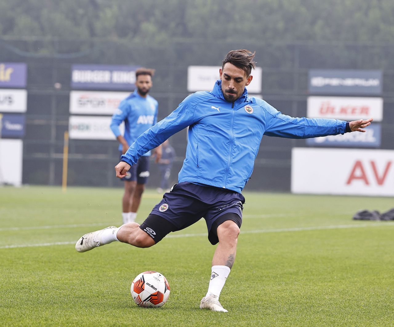 Fenerbahçe'de sakatlığını atlatan İrfan Can Kahveci Antwerp maçıyla ilk 11'e dönüyor 4