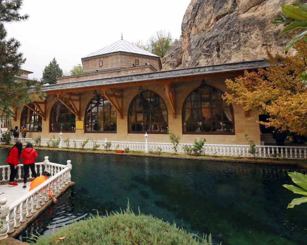 Tohma Kanyonu ve Somuncu Baba Külliyesi sonbahar renklerine büründü 4