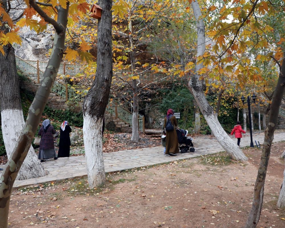 Tohma Kanyonu ve Somuncu Baba Külliyesi sonbahar renklerine büründü 8