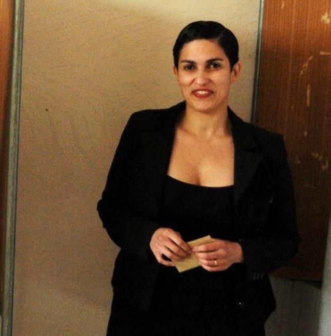 Yetişkin film oyunculuğundan siyasete... Fransa, Celine Bara'yı konuşuyor! Seçim vaatleri şaşırttı! 4